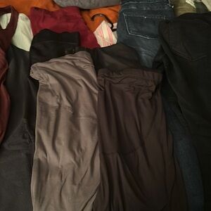 Maternity wardrobe brands CofH old NavyBlanqi 4 leggings 3 shirts2jeans